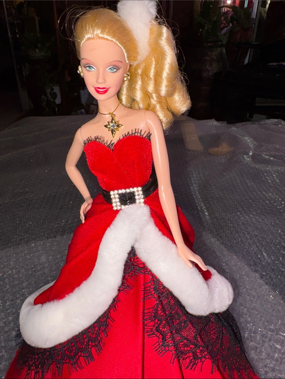 Barbie Holiday Satin Gown with Pearl Buckle and Star Necklace - Red & Black